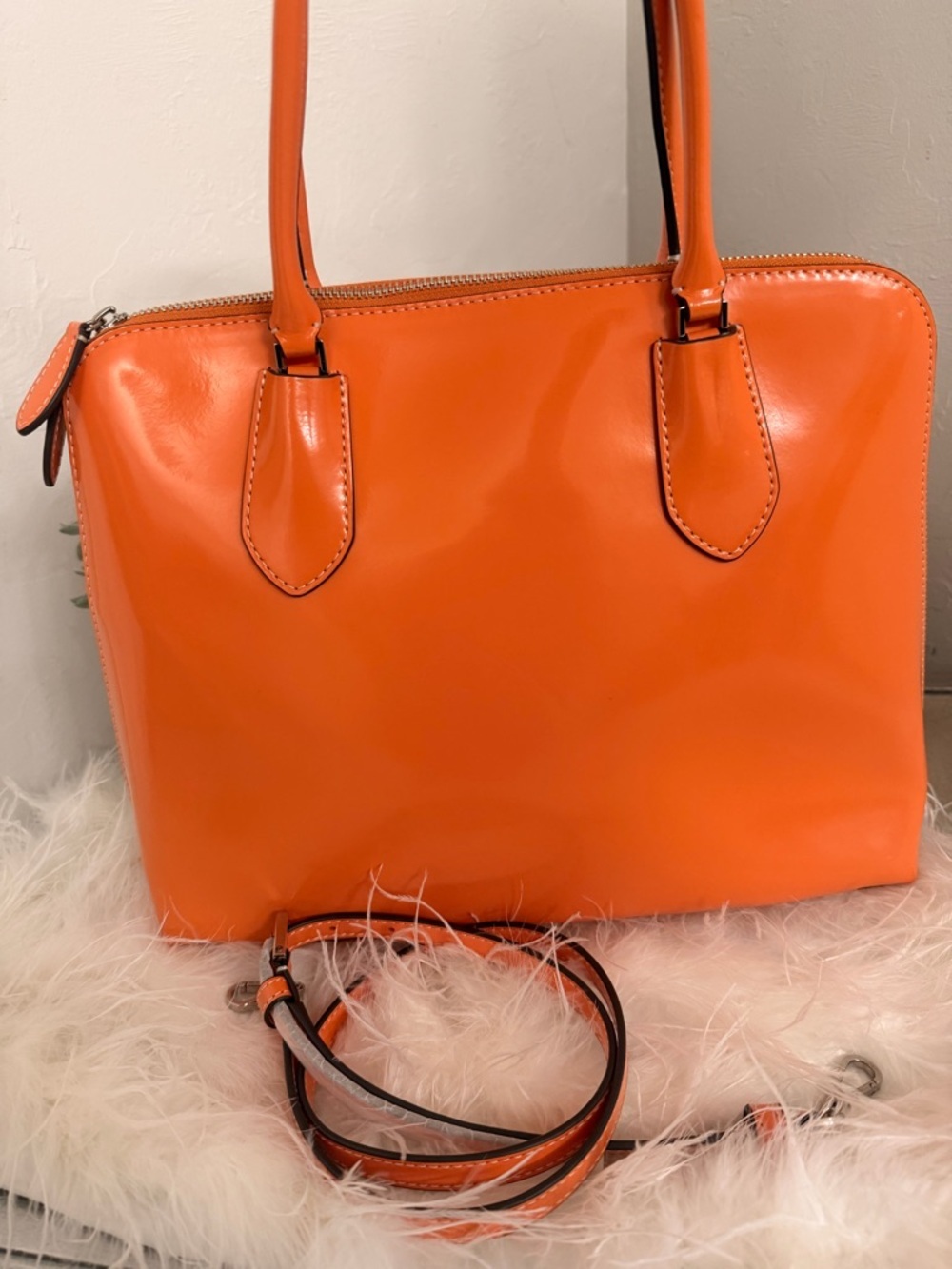 NWOT Tory Burch Swing Satchel Bag - Picture 2 of 8